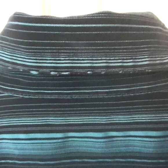 SQWEAR*Men's Button Down Shirt*Long Sleeves*Blue & Black*Size S - Picture 5 of 5